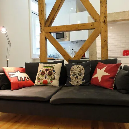 Center Modern Art Apartment