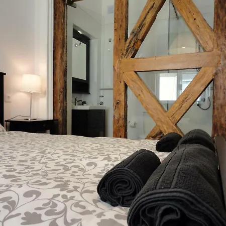 Center Modern Art Apartment