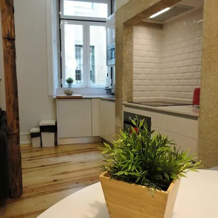 Center Modern Art Apartment