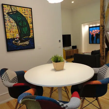 Center Modern Art Apartment *